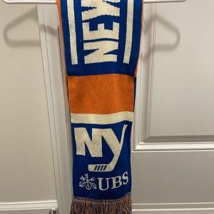 Brand new never used without tags. New York Islanders scarf.